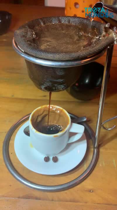 Cafezinho com doce de leite
