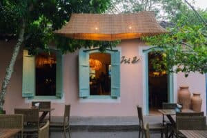 Niê Caraíva - experiência gastronômica pé na areia no litoral sul da Bahia